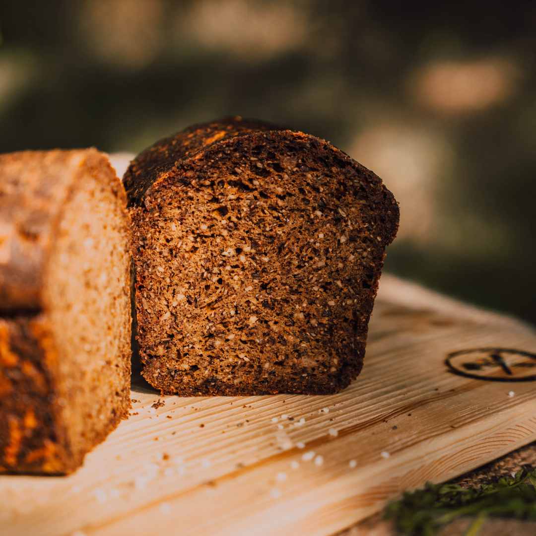 Cheddar-Walnuss-Butterschinkenspeck-Brot
