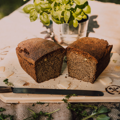 Parmesan-Ricotta-Pistaziencreme-Brot