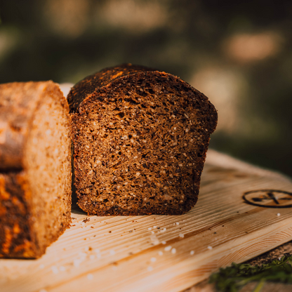 Cheddar-Walnuss-Butterschinkenspeck-Brot